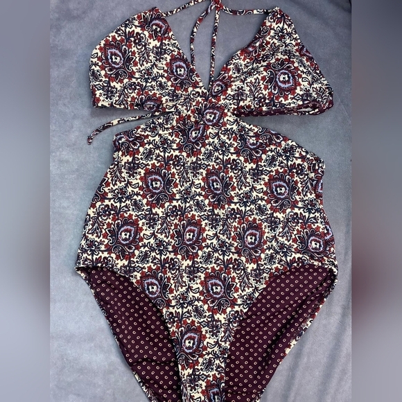 LOFT Paisley Print Cut Out One Piece Swimsuit Women's Size 14 - Picture 2 of 13